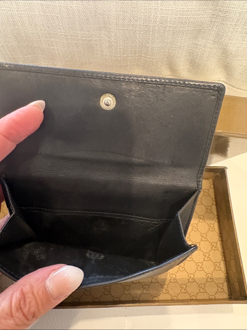 Authentic Gucci Black Soft Leather Wallet with Silver Tab and Box - Picture 9 of 11